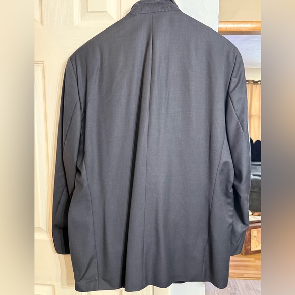 Ralph Lauren navy suit set! Men’s 46R w/ pants ! Great condition - Picture 4 of 4